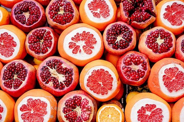 Pomegranate Perks: Is Green Tea with Pomegranate Beneficial for You?