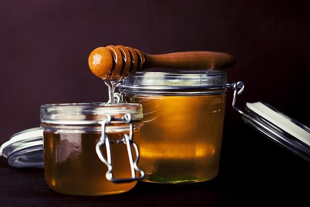 Tea with Honey: A Sweet Health Boost? 5 Tips for Choosing the Best Honey for Your Tea