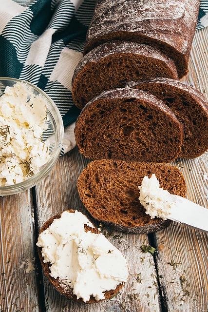 The combination of cottage cheese and pineapple: a perfect match