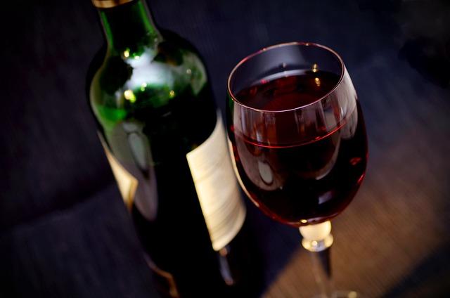 Comparing Taylor Port Wine to Other Types of Red Wine