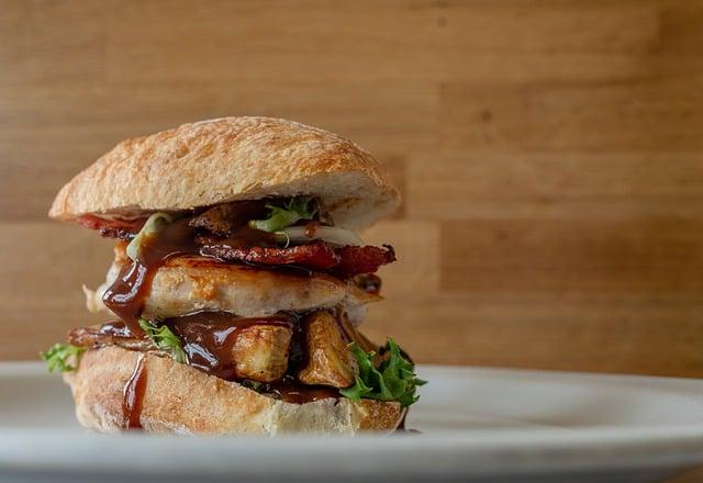 Choosing the Right Burger Ingredients for Easy Digestion