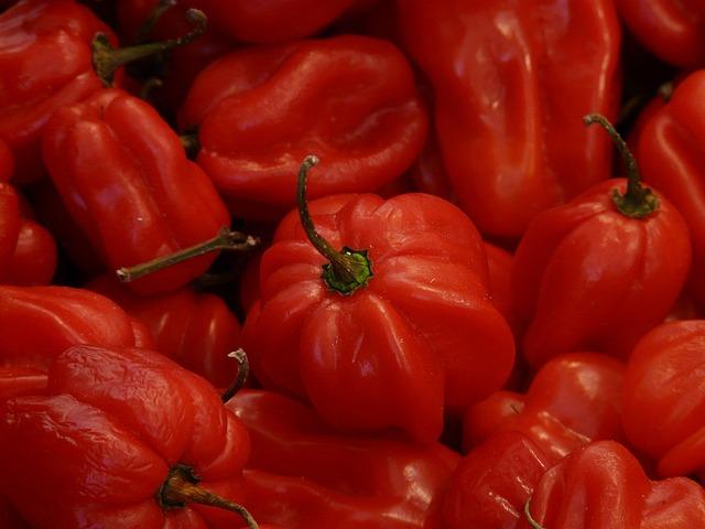 Scoville Scale: The Condiment Measured for Its Heat 3 History of the Scoville Scale: From Peppers to Condiments